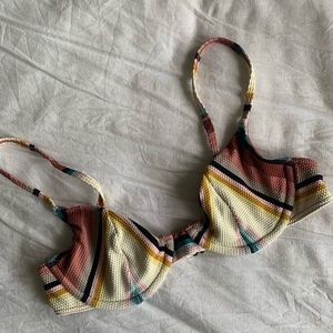 Billabong bikini top